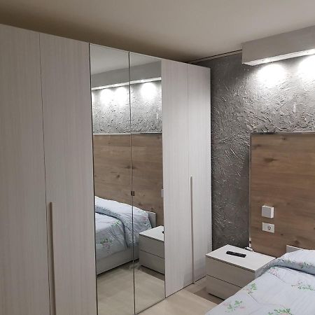 Massaro Apartments Via Bramante Pescara Bagian luar foto