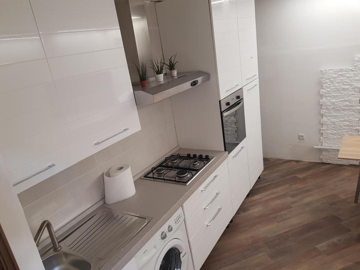 Massaro Apartments Via Bramante Pescara Bagian luar foto