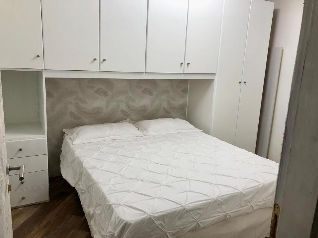 Massaro Apartments Via Bramante Pescara Bagian luar foto