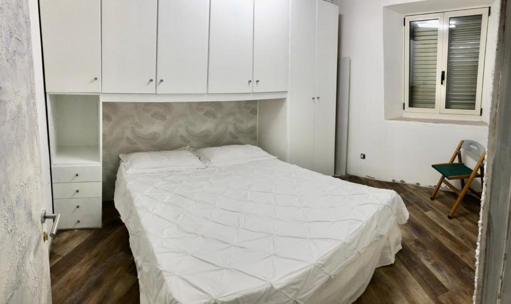 Massaro Apartments Via Bramante Pescara Bagian luar foto